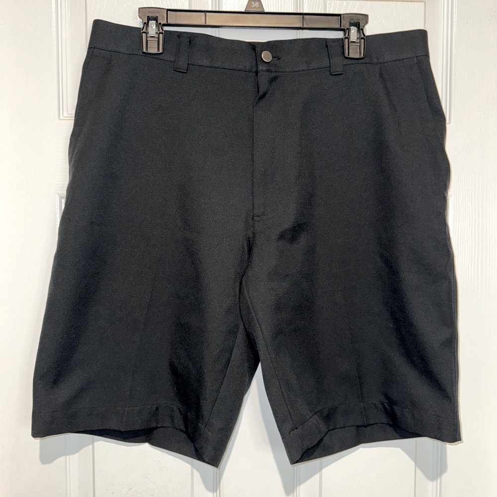 Callaway Optimum Performance Black Golf Shorts. Size 34